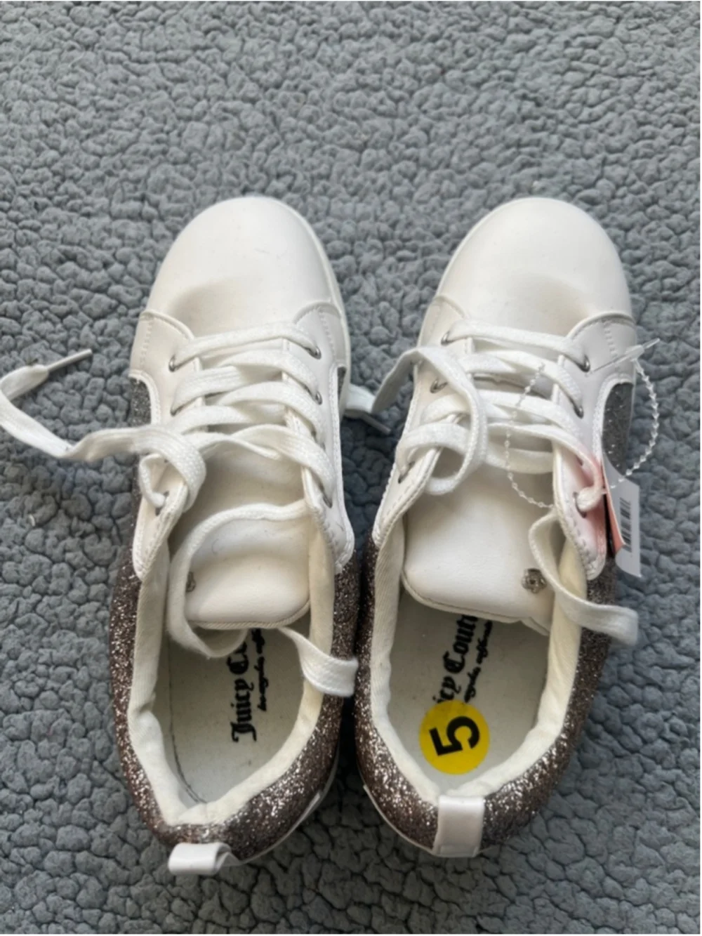 NWT Juicy Couture Youth V Vana Sneakers